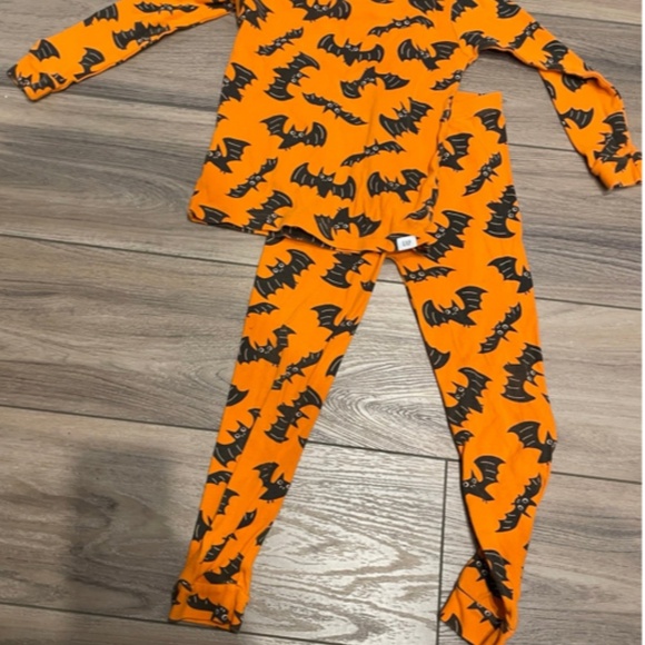 Halloween Pajama bundle size 4-5 - Picture 2 of 4